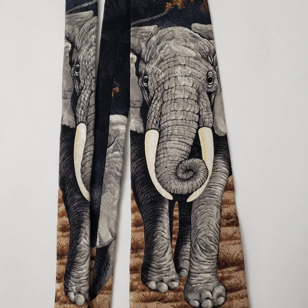 Rainforest Cafe Elephant Necktie "African Pride" by Marc Dennis 1995 Novelty Tie - Picture 3 of 6